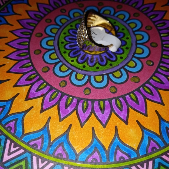 Chevron Bling Ring - Picture 4 of 5